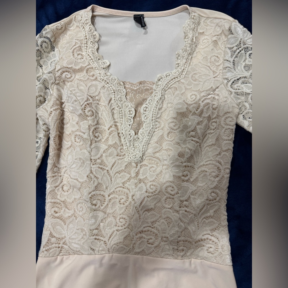 Windsor Cream Lace Chemise strech elegant